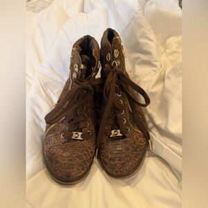 Michael Kors Textured Brown Lace-Up Boots